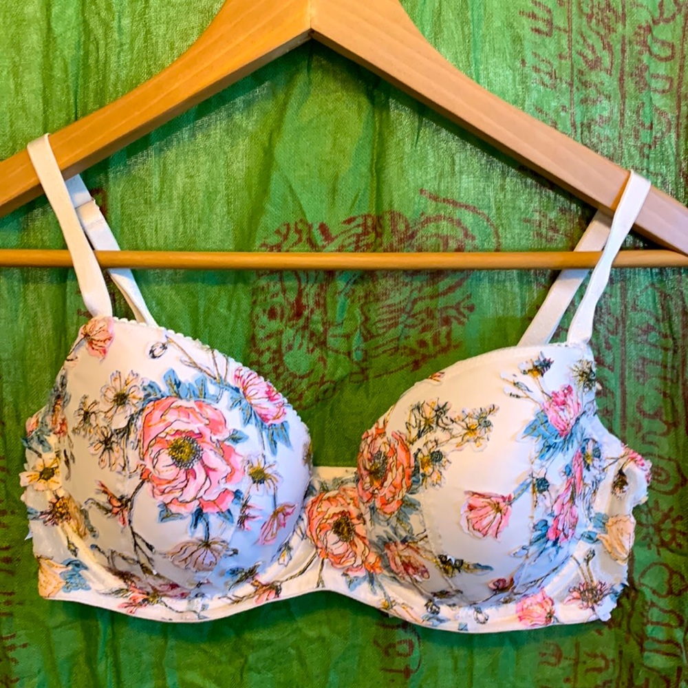 Victoria secret bra